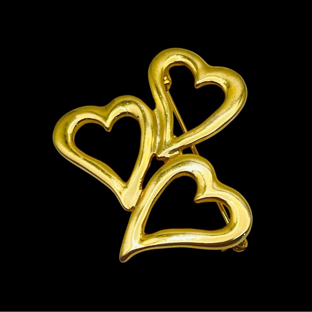 Cute Vintage Lady Remington Polished Gold Tone Triple Open Hearts Brooch
